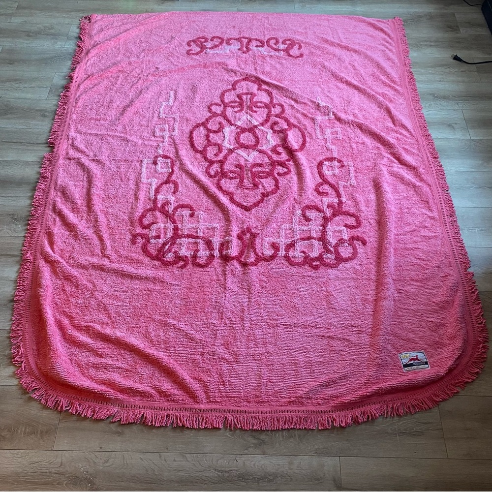 Vintage Chenille quilt coverlet blanket pink dusty rose Buddha face Shanghai - Picture 2 of 16